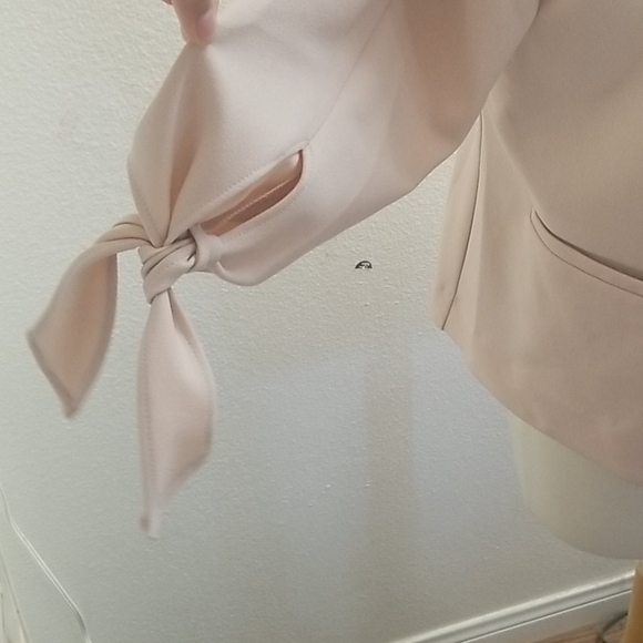 Worthington Petite cream-like suit - Picture 3 of 7